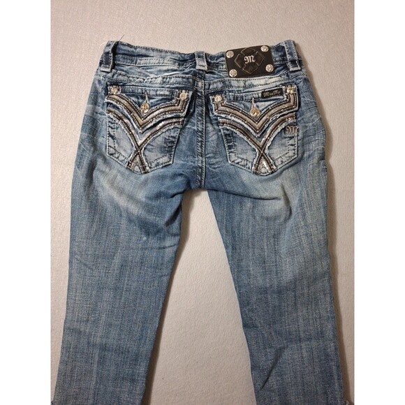 Miss Me Embellished Capri Jeans 26 30x19 Distressed Holes Selvedge T Flap Pocket - Picture 11 of 12